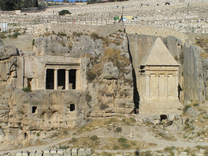 Zkharia Hezir Tombs