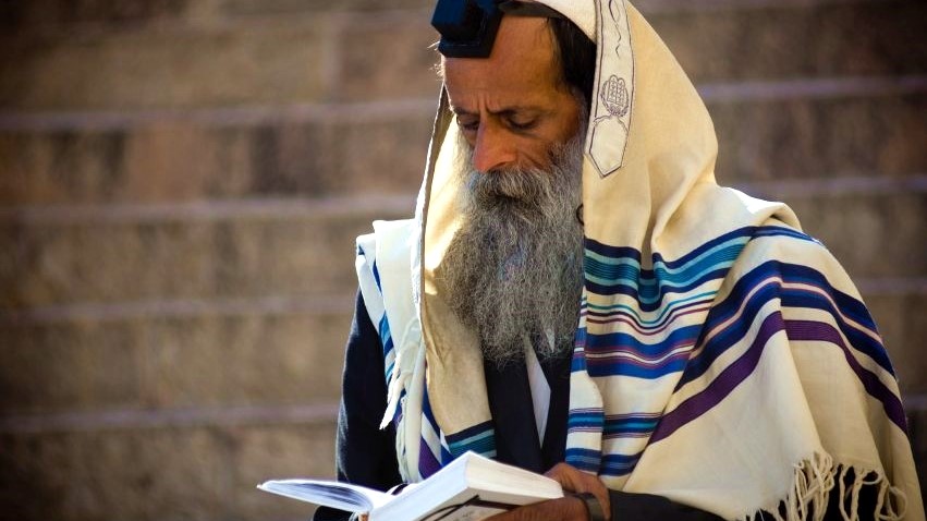 Orthodox Jewish Man In Prayer Tallit Tefillinbb