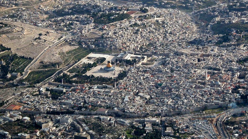 2 FotoJerusalem Old City Aerial From North