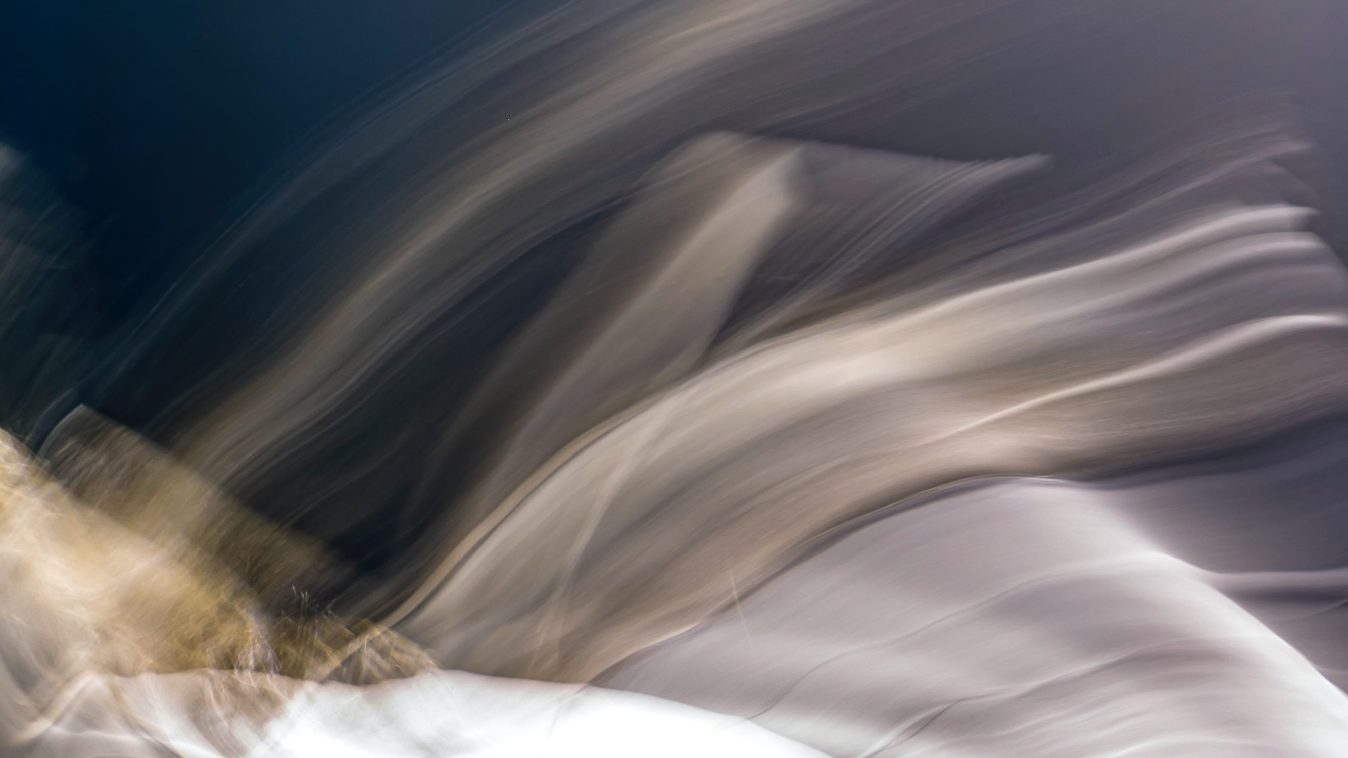 2 Hulki Okan Tabak OvYzpw5x0zQ Unsplash (detail)