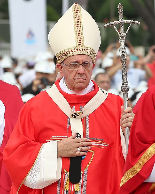 Korea Pope Francis Gwanghwamun Beatification 33 (14932565852) (cropped V2) B