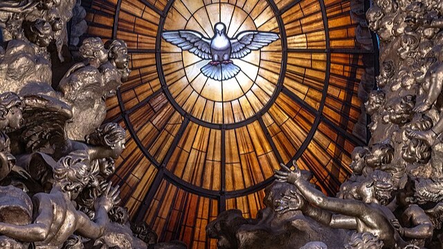 Holy Spirit Stained Glass Window (Cathedra Petri) W