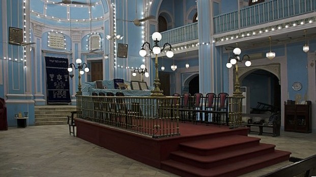 640px Magen David Synagogue, Byculla, Mumbai, Interior 2