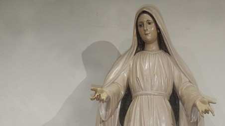 Wikimedia  8436Marian Healing Exhibit With Saints 19