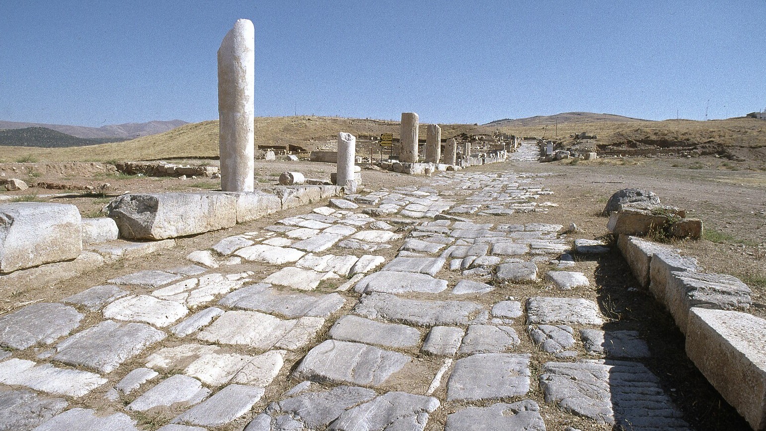 Wikimeida Antioch In Pisidia Decumanus Maximus In1998 038