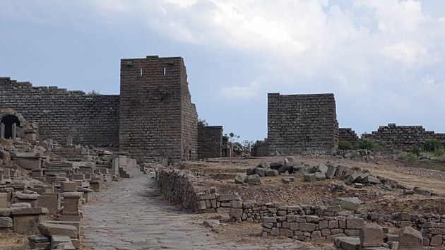 Wiki Assos Stadtmauer Und Nekropole
