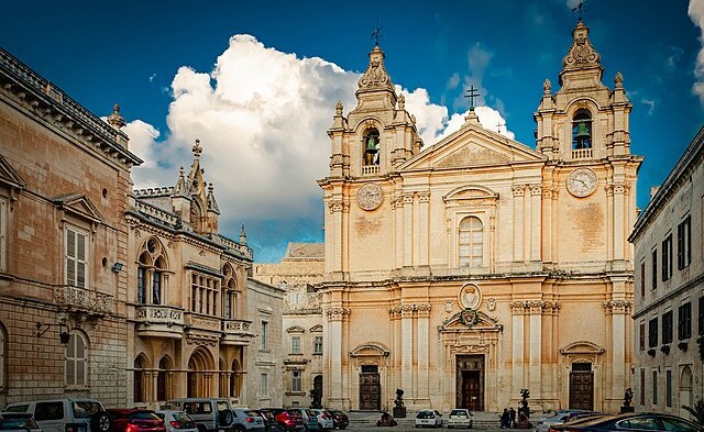 Wikimedia Cathedral St Paul