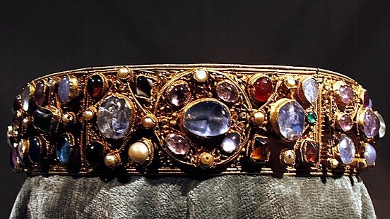Wikimedia Crown Of Queen Kunigunde Treasury Residenz Munich Germany 2017